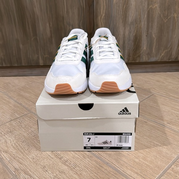 Adidas Kids Run 60s Shoes - Picture 2 of 4